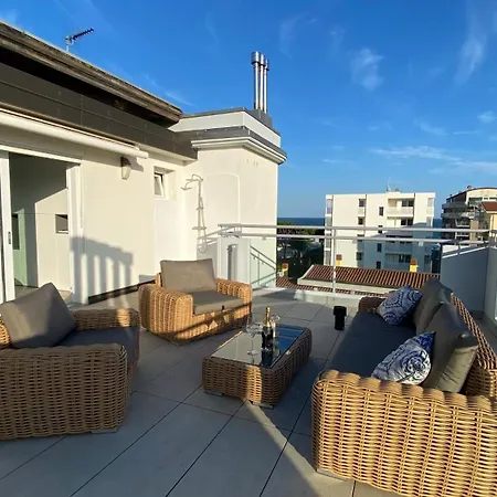 Apartment Rooftop Onda Blu Vista Mare - Aria - A 150 Mt Dalla Lido di Jesolo