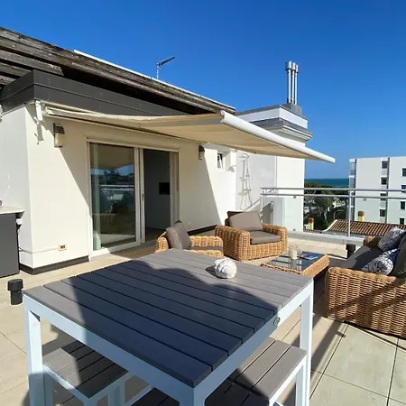 Rooftop Onda Blu Vista Mare - Aria - A 150 Mt Dalla Apartment Lido di Jesolo